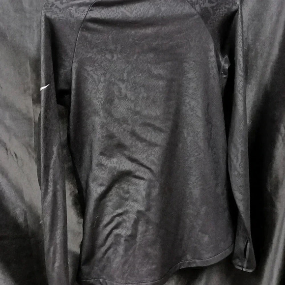 Nike Dri-FIT pro Long sleeve black turtleneck  women's  size medium - Picture 7 of 9